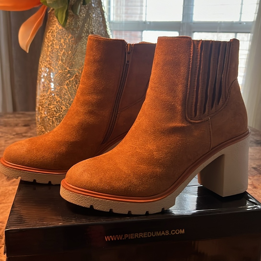 NEW PIERRE DUMAS ankle boots sz 8